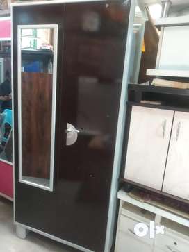 Second hand deals cupboard olx