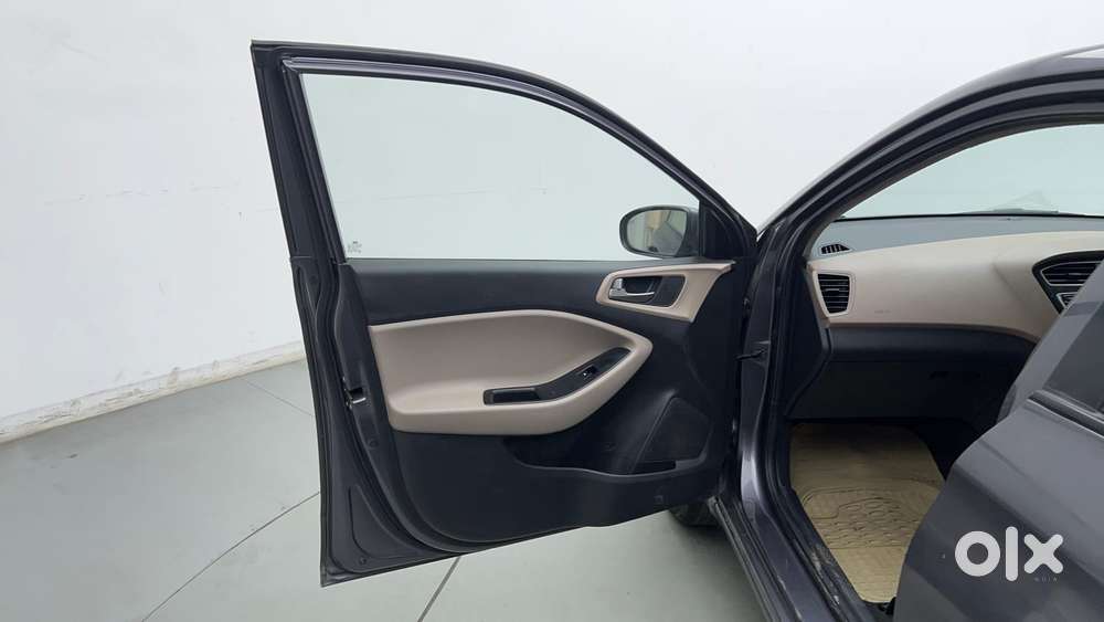 Hyundai Elite I20 1.2magna Executive At, 2018, Petrol