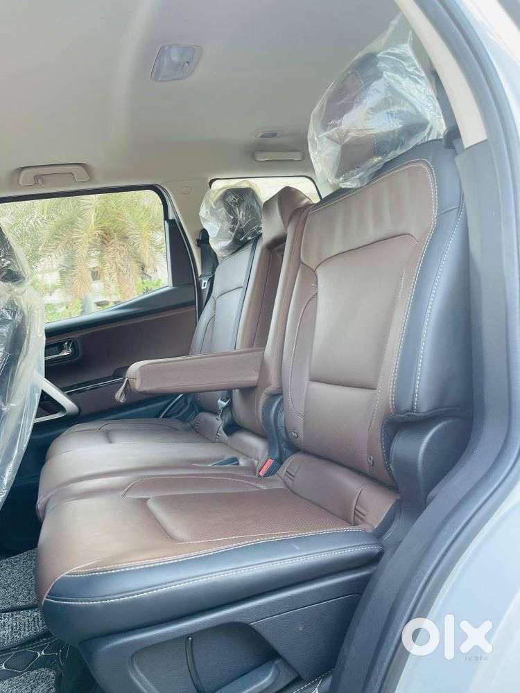 Mahindra Scorpio N Z8 Diesel At 2wd 7 Str [2022], 2025, Diesel