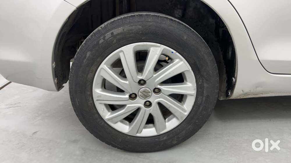 Maruti Suzuki Swift Dzire Amt Zdi, 2017, Diesel