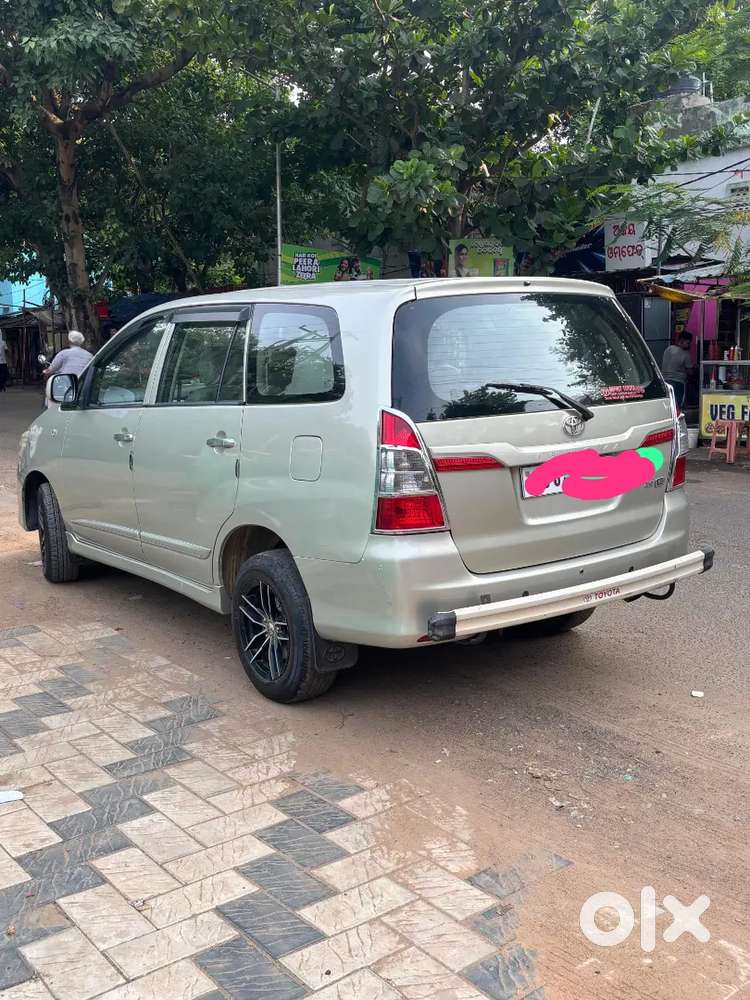 Toyota Innova 2014 Diesel Well Maintained