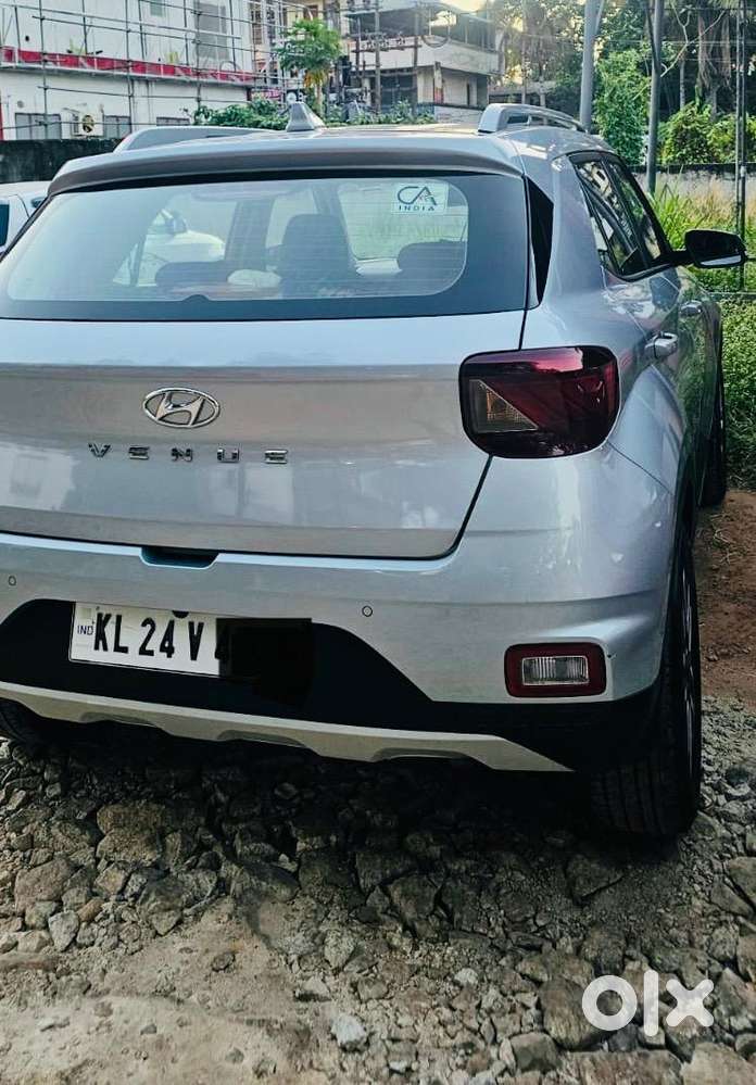 2022 Hyundai Venue Sx Diesel  Sunrooffull Insurance Till 2027