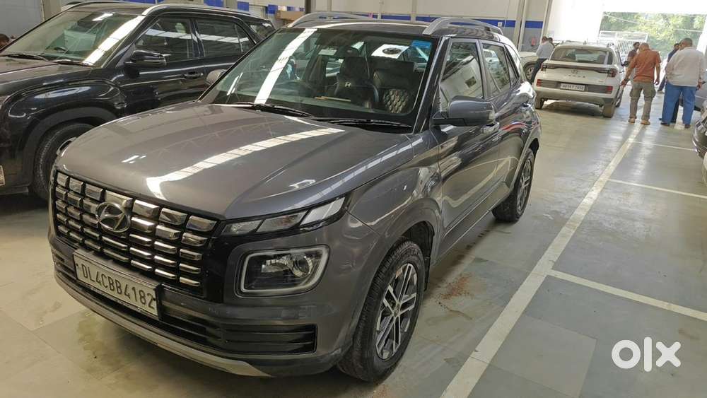 Hyundai Venue Petrol 2022
