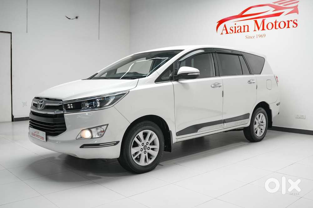Toyota Innova Crysta 2.4 V 8 Str, 2016, Diesel