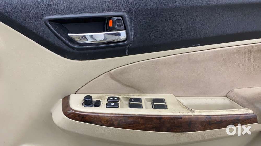 Maruti Suzuki Swift Dzire Zxi + Mt, 2018, Petrol