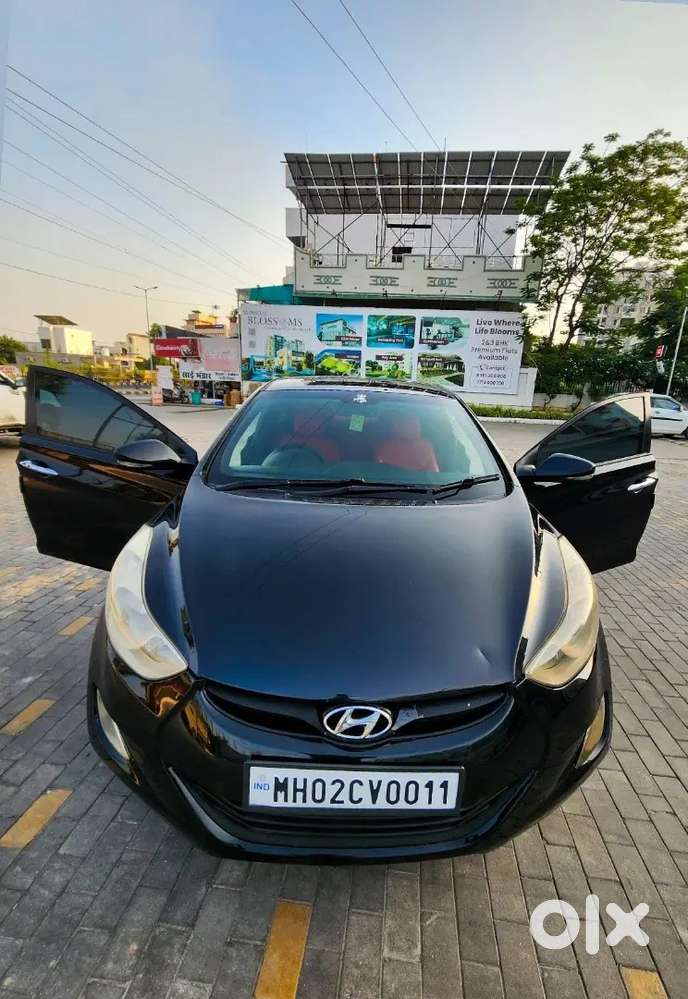 Hyundai Elantra 2012 Petrol Family Car