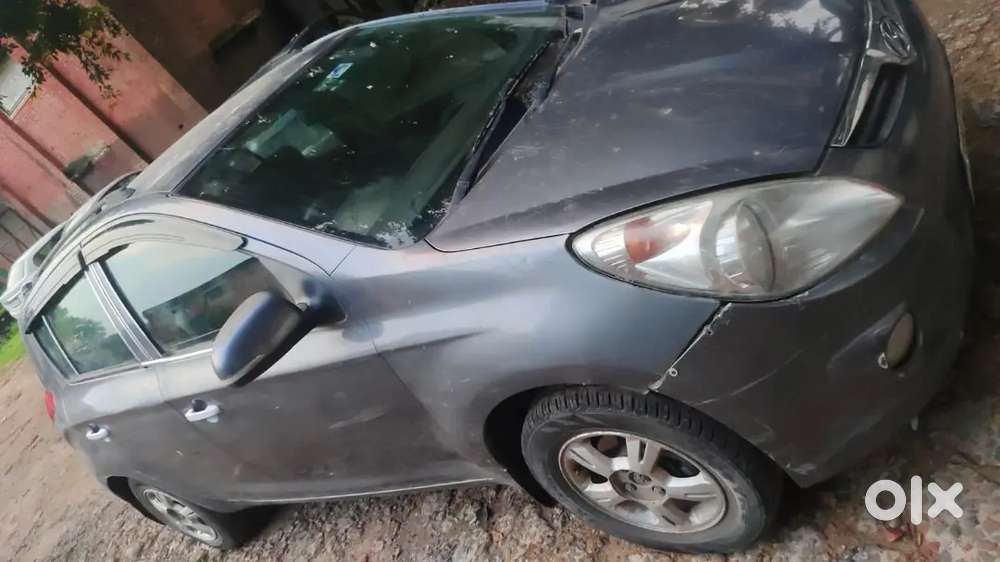 Hyundai New I20 Sportz 2011..113000km Mbd Transfer All Paper Valid