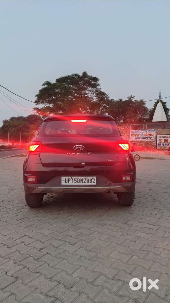 Hyundai Venue 1.0 Sx Turbo Imt Dual Tone Sport, 2021, Petrol