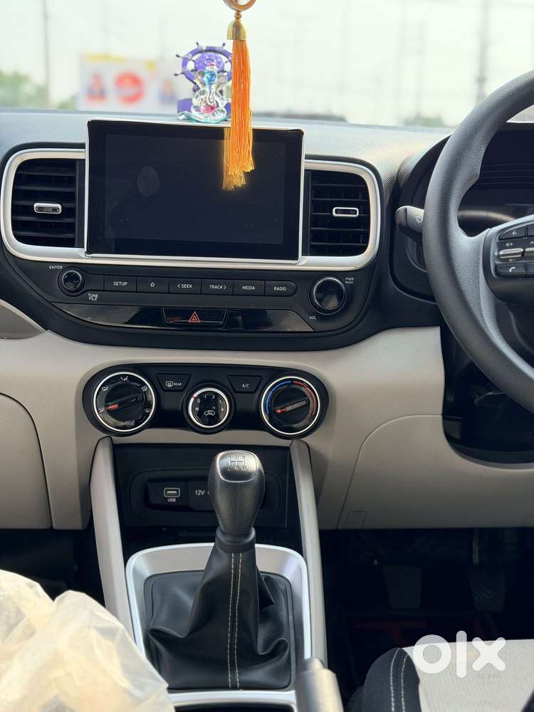 Hyundai Venue 1.2 S (o), 2025, Petrol