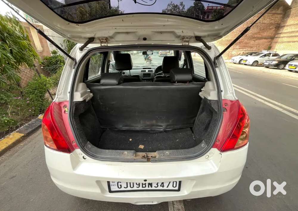 Maruti Suzuki Swift 2010 Vxi Petrol Manual