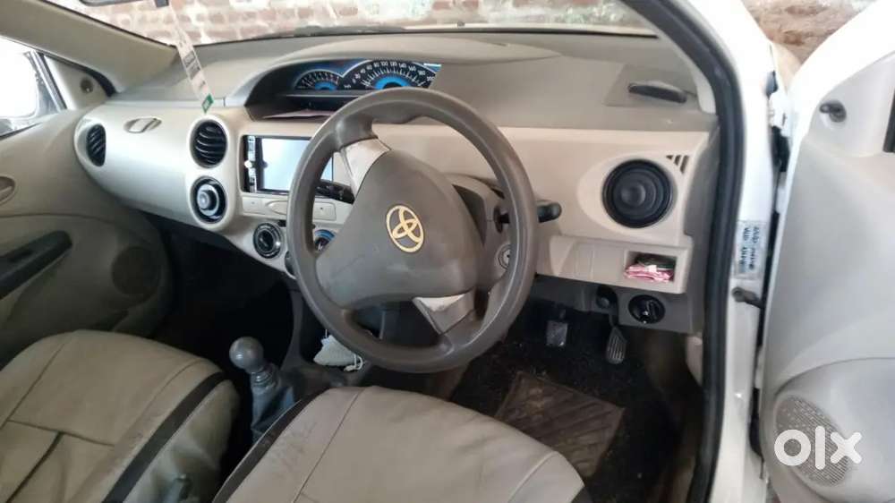 Toyota Etios Liva 2016