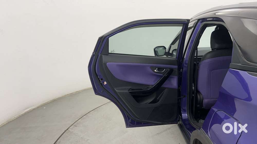 Tata Nexon Fearless Plus S Purple 1.2 Revotron Petrol 7dca Dual Tone..