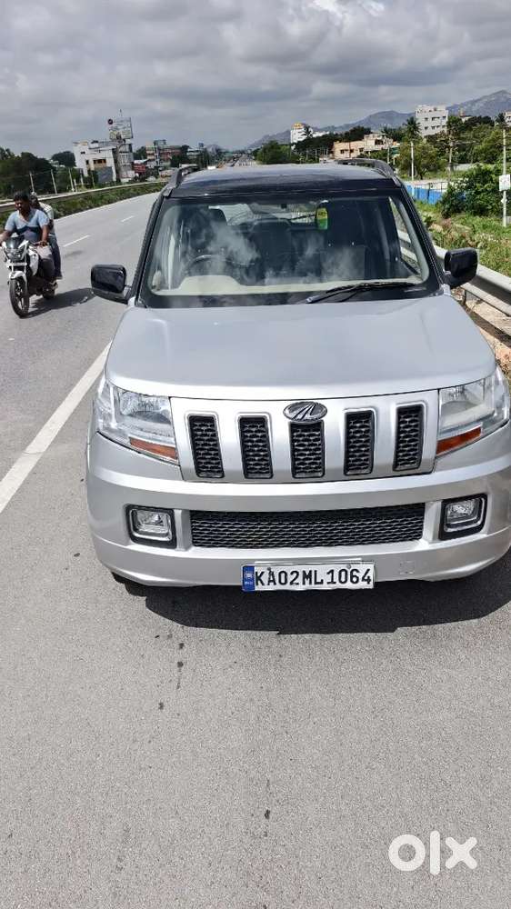 Mahindra Tuv 300 2015 Diesel 200000 Km Driven