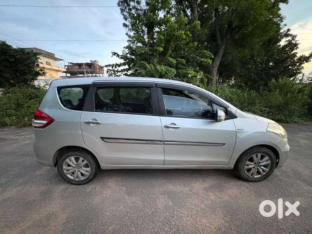 Maruti Ertiga Vdi 2017   ⁷⁹⁸⁹⁹ 47868