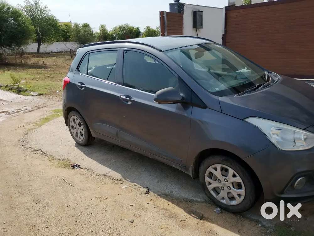 Hyundai Grand I10 2015 Petrol 71200 Km Driven