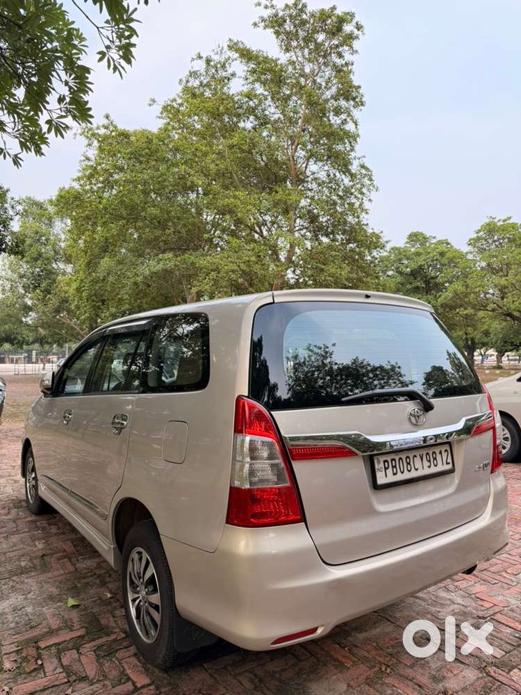 Toyota Innova Diesel 2015