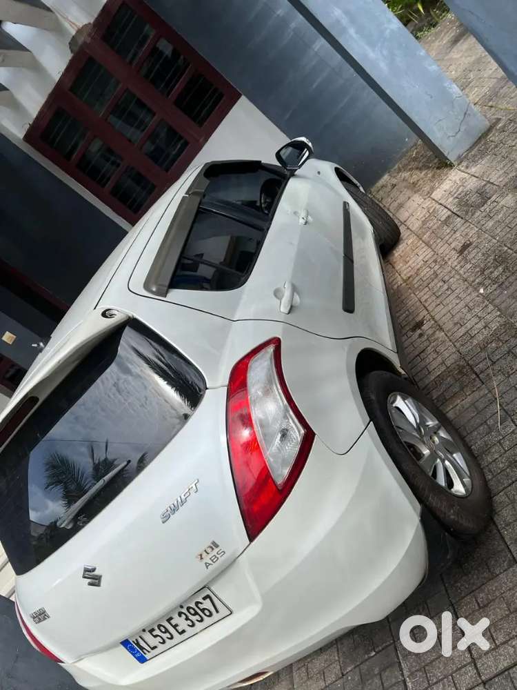 Maruti Suzuki Swift 2012