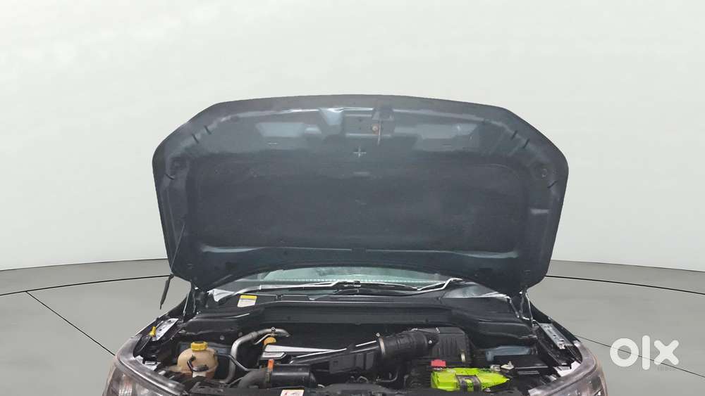 Mahindra Xuv300 W6, 2023, Petrol