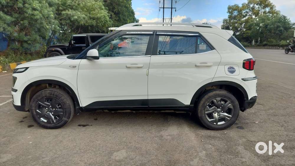 Hyundai Venue 1.2 S Plus, 2023, Petrol