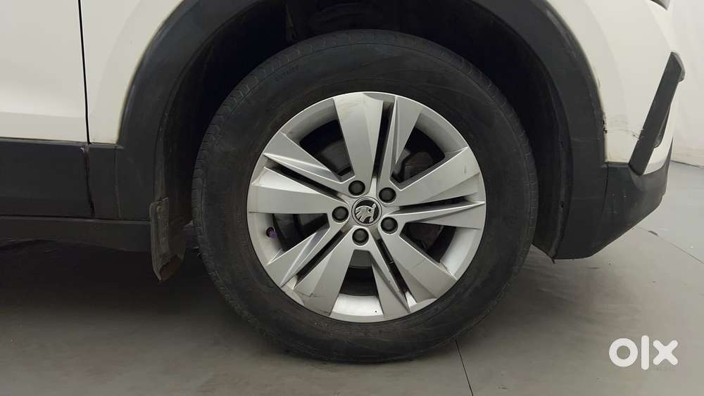 Skoda Kushaq Ambition 1.0l Tsi Mt, 2022, Petrol
