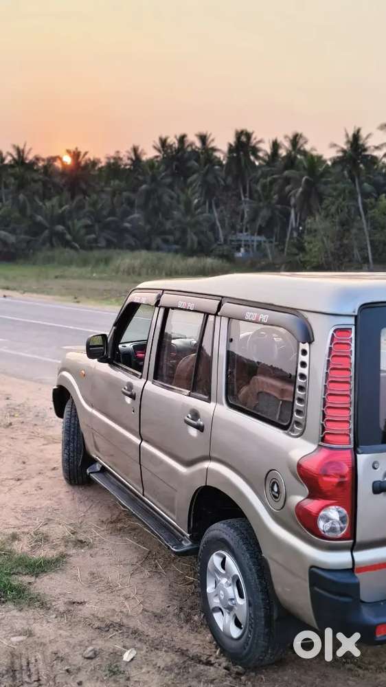 Mahindra Scorpio Classic 2008 Diesel 200000 Km Driven