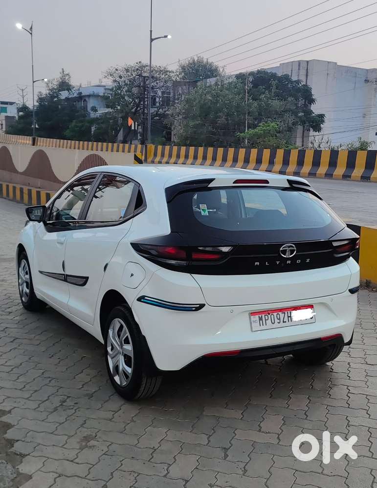 Tata Altroz 1.2 Xt, 2022, Petrol