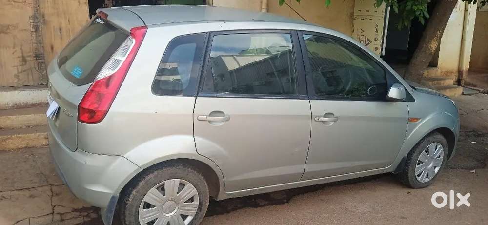 Ford Figo Petrol Lxi 2011