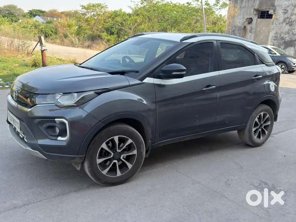 Nexon Xz Plus Sunroof Excellent Condition