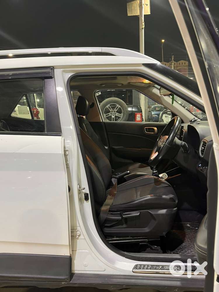 Hyundai Venue Petrol 2019