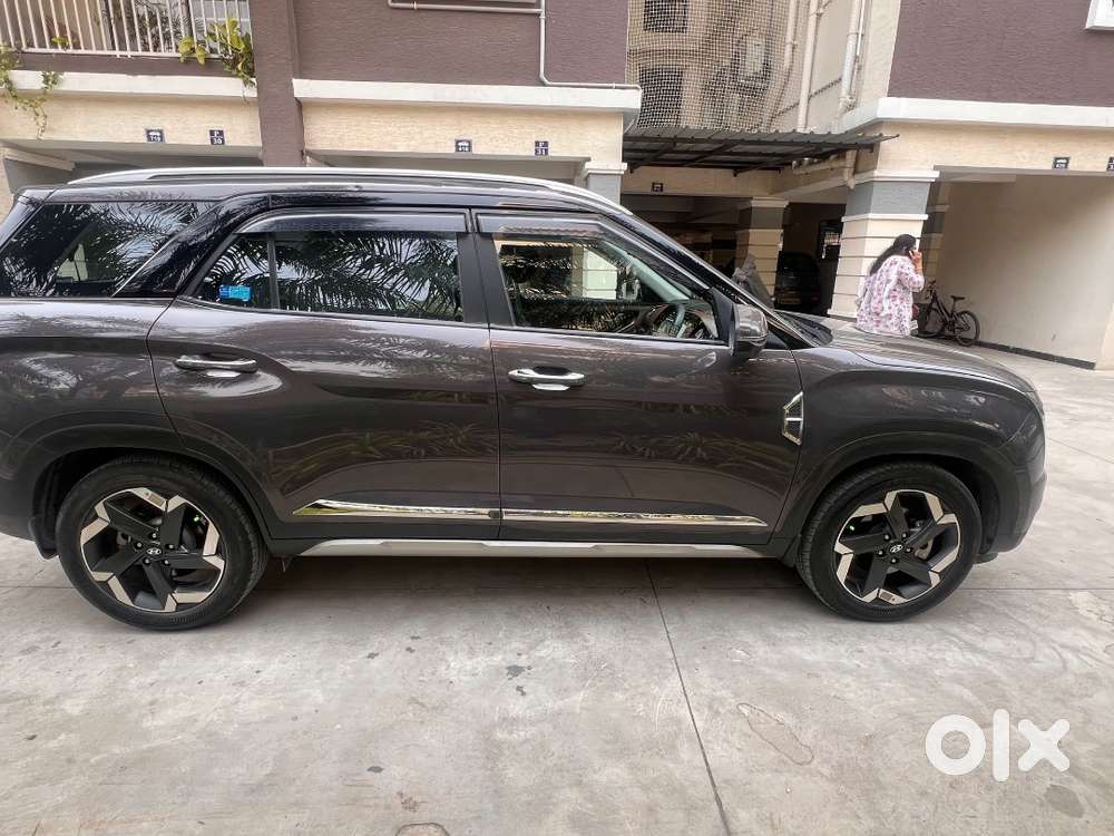 Hyundai Alcazar 2022 Petrol / 12750 Km Driven / Well Maintained