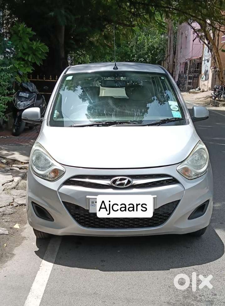 Hyundai I10 Sportz At, 2013, Petrol