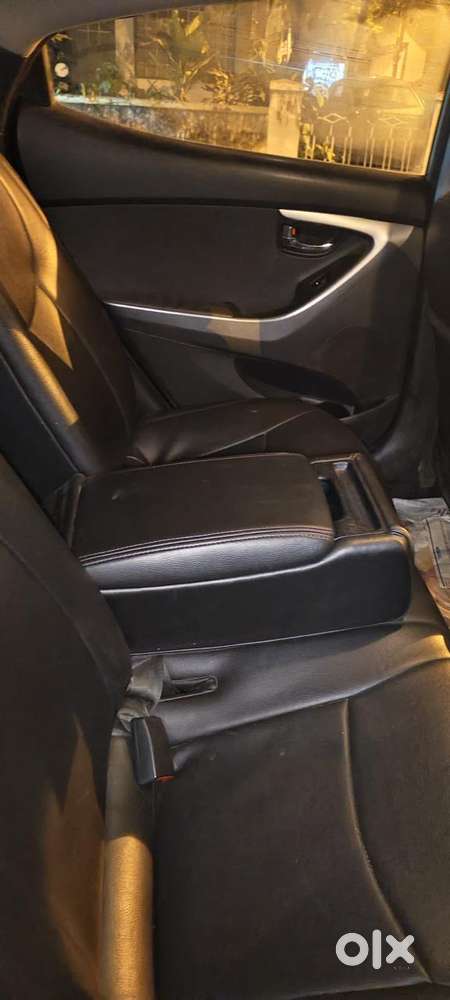 Hyundai Elantra 1.8 Sx Mt, 2015, Petrol
