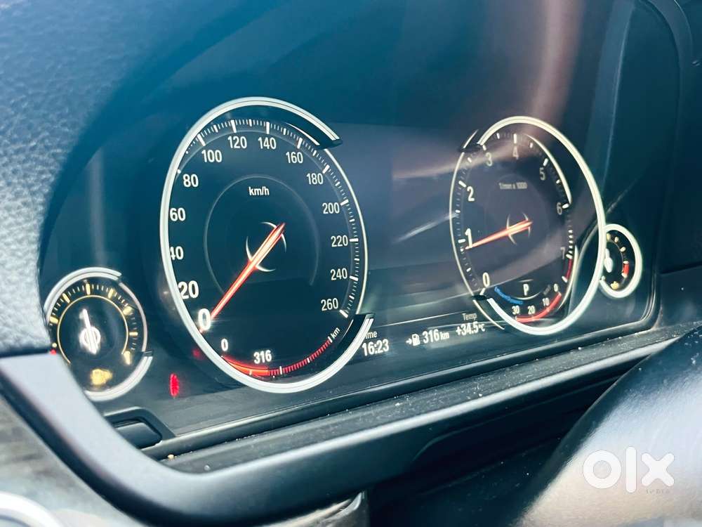Bmw 5 Series 2.0 520i Luxury Line, 2016, Petrol