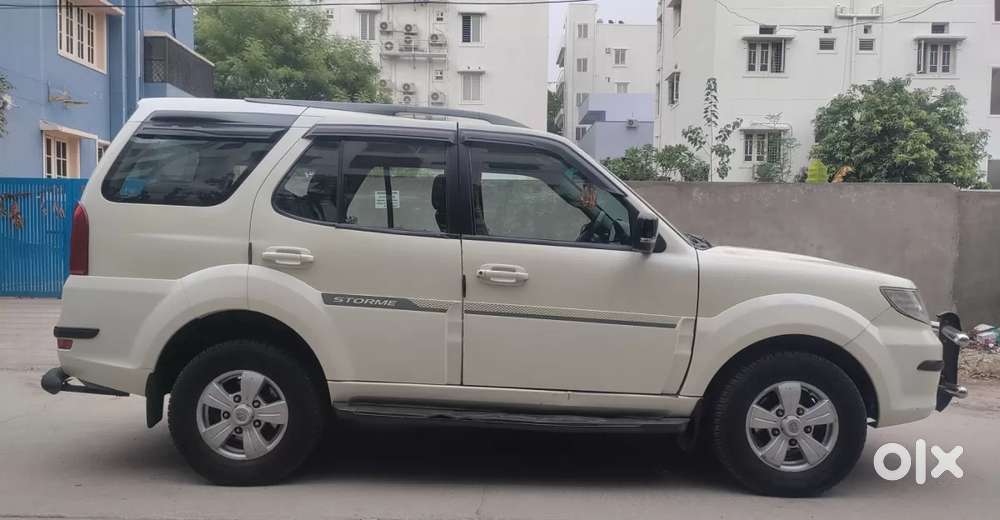 Tata Safari Storme Vx, 2015, Diesel