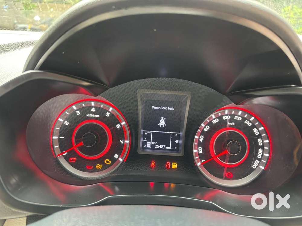 Mahindra Xuv300 W8, 2023, Petrol