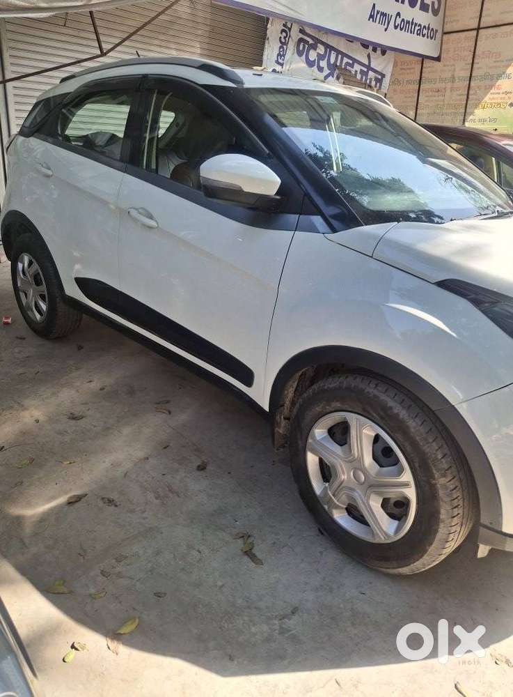 Tata Nexon, 2021, Petrol