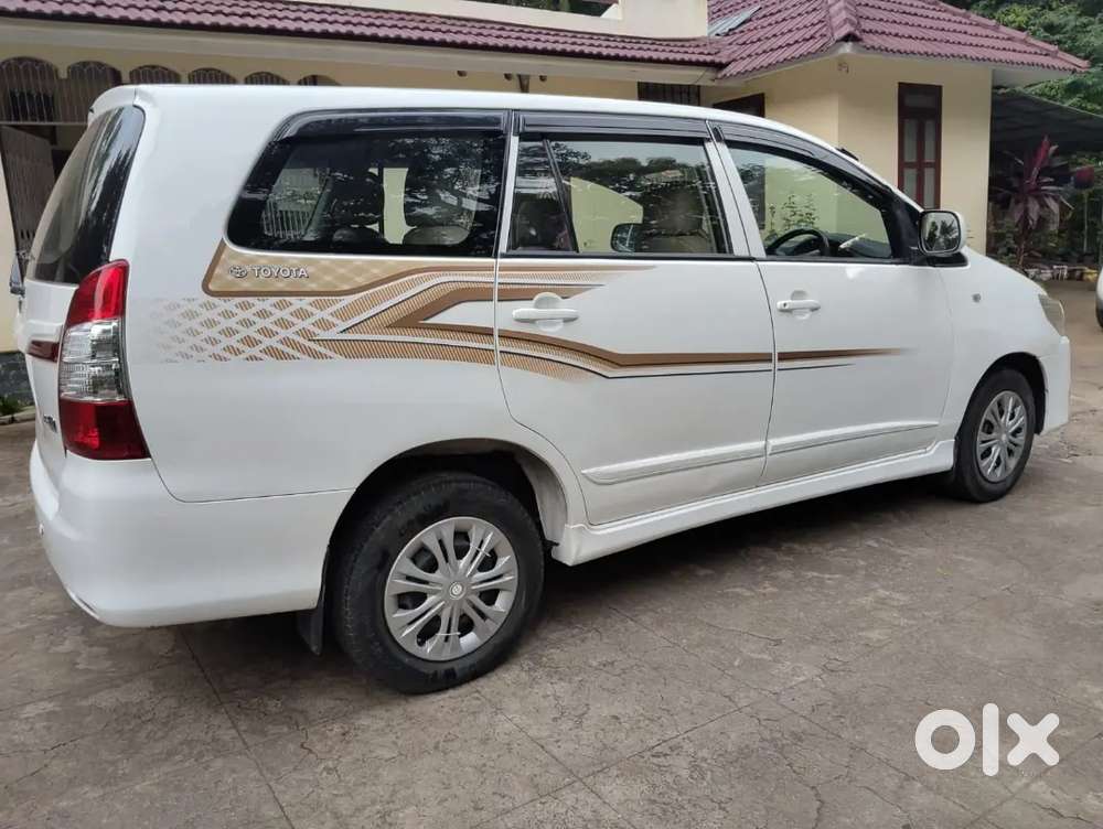 Toyota Innova 2015 Diesel 7 Str , Intercooler Abs Airbag , 4 New Tyres