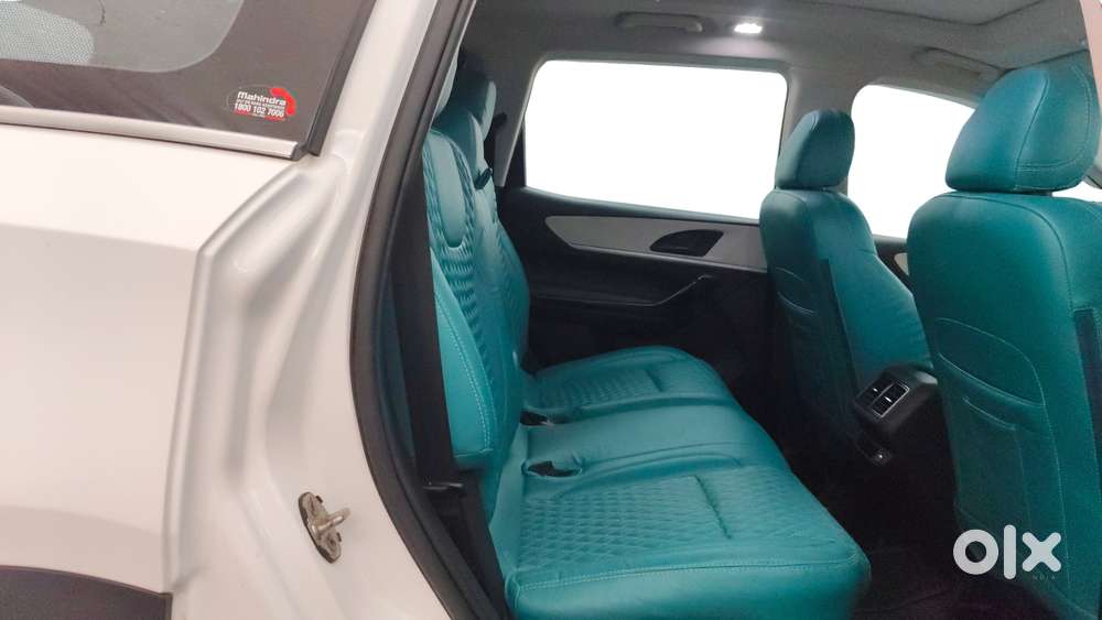 Mahindra Xuv700 2.2 Ax 5 Diesel At 7 Str, 2022, Diesel