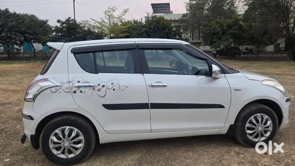 Maruti Suzuki New-gen Swift 2017 Petrol 77000 Km Driven