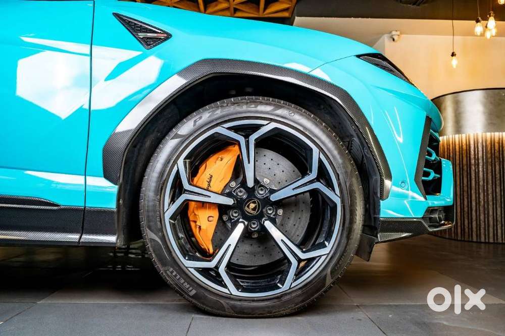 Lamborghini Urus V8, 2021, Petrol