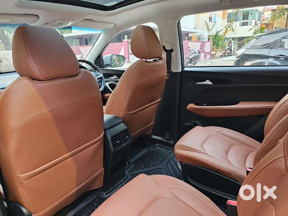 Mg Hector Plus Sharp Pro 1.5 Turbo Petrol Cvt 6 Str Dual Tone, 2022,..