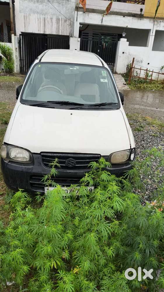 Haldwani Number Hai Bhi Kami Nahin Hai Andar Se Bhi Gadi Hai