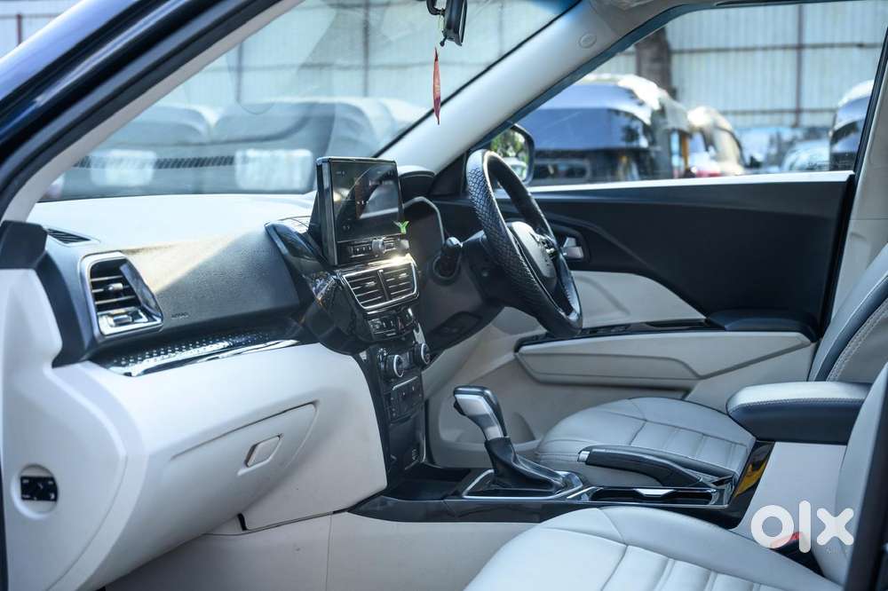 Mahindra Xuv 3xo Ax5 Pm At, 2024, Petrol