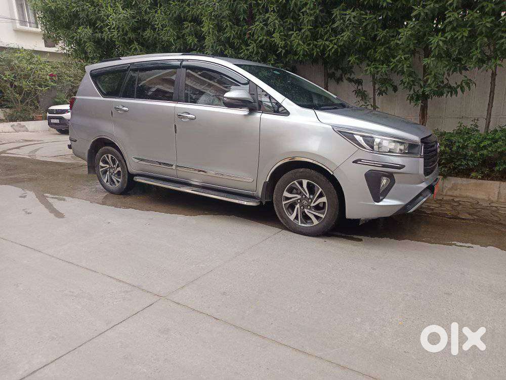 Toyota Innova Crysta 2.8 Gx At 8 Seater, 2022, Diesel