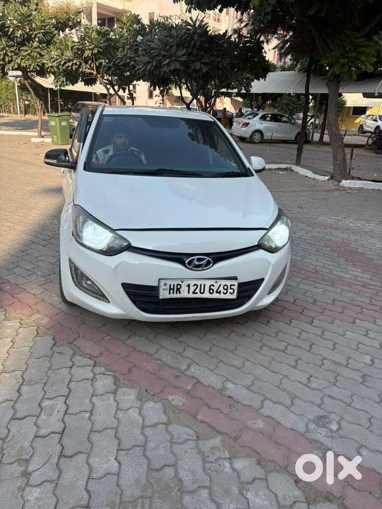 Hyundai I20 2013 Diesel 100000 Km Driven