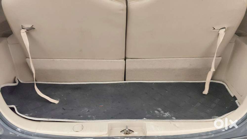 Maruti Suzuki Ertiga Vxi At, 2016, Petrol