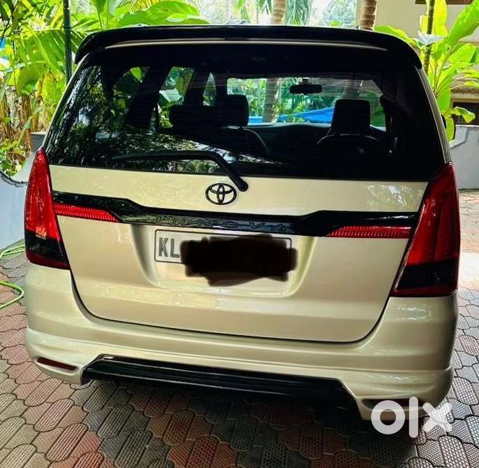 Toyota Innova 2010 Diesel Well Maintained