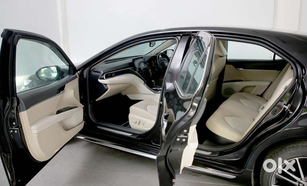 Toyota Camry Hybrid, 2024, Petrol