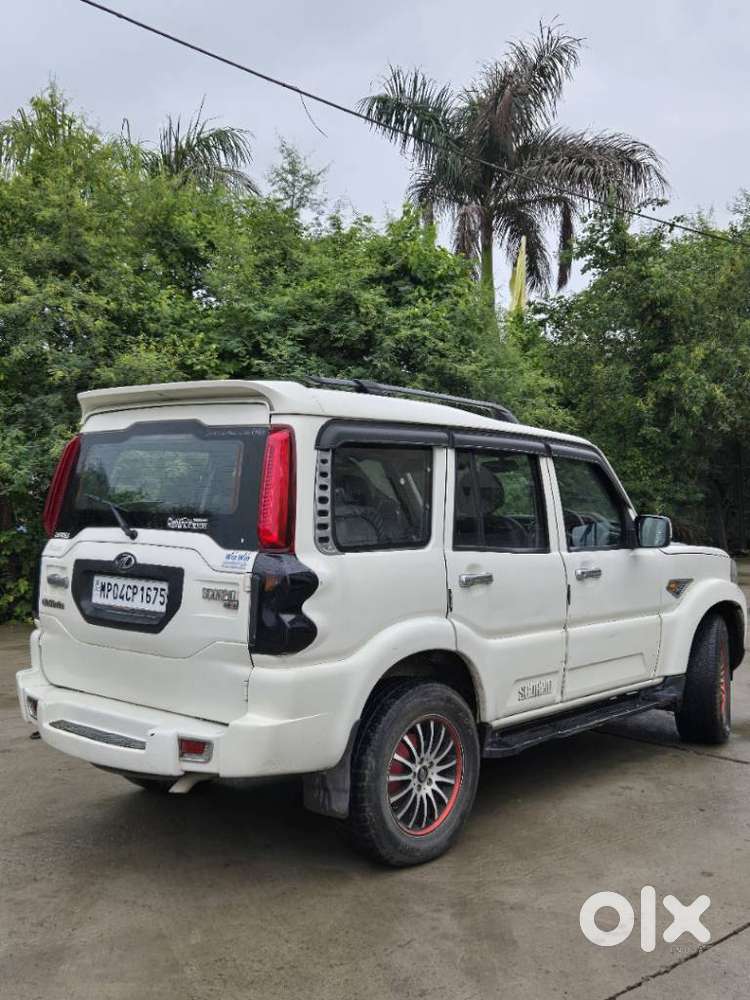 Mahindra Scorpio S6 Plus, 2015, Diesel