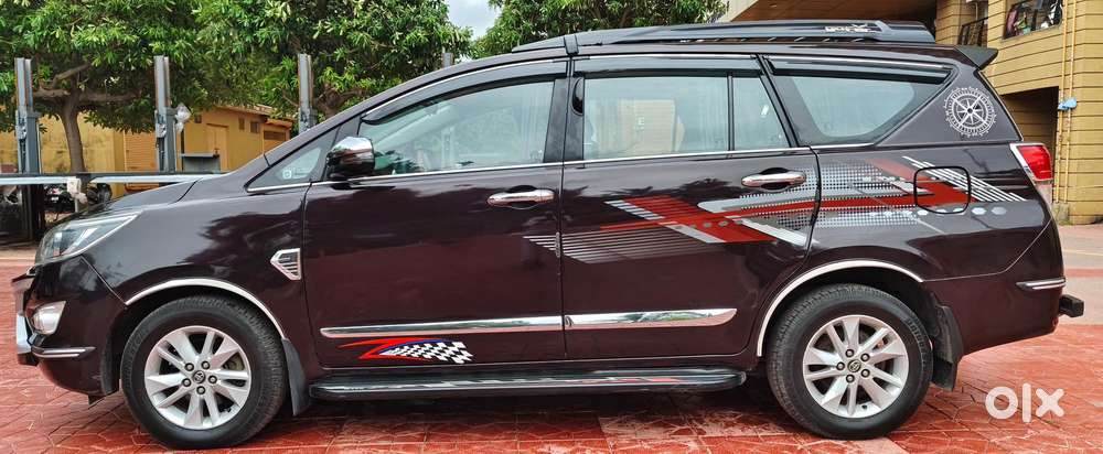 Toyota Innova Crysta 2.7 Gx At 8s, 2018, Diesel
